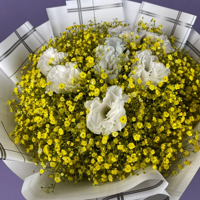 Lisianthus con baby Amarilla