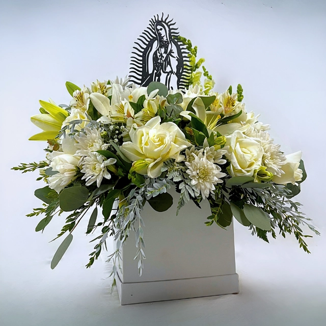 ARREGLO DE FLORES "ABRAZO DE FE"