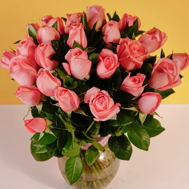 Jarrón con 24 Rosas Claras