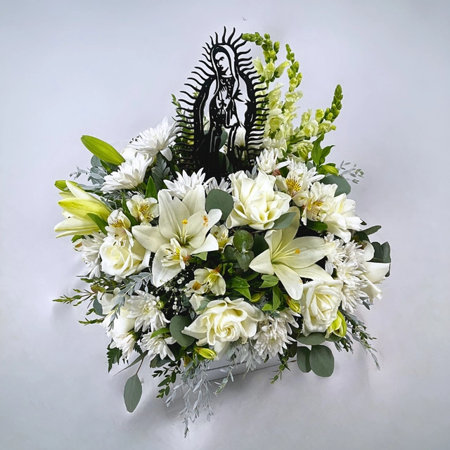 ARREGLO DE FLORES "ABRAZO DE FE"