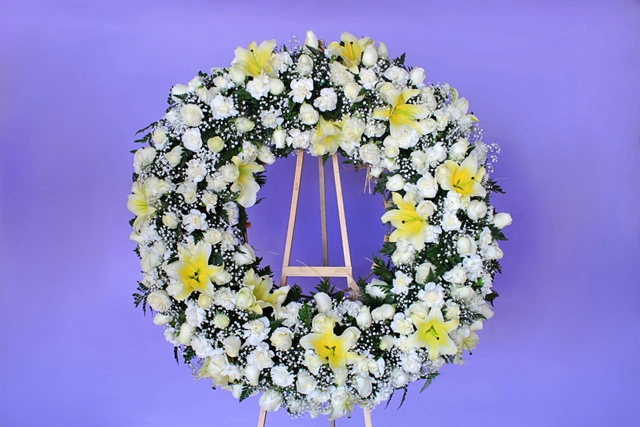 Corona de Rosas Blancas Paraíso